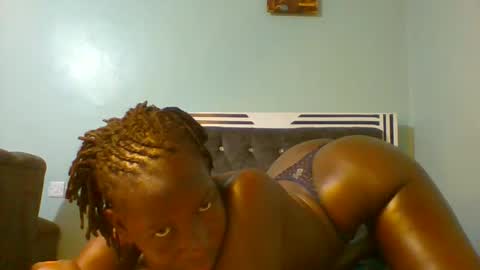 VIVIAN online show from February 8, 9:56 am