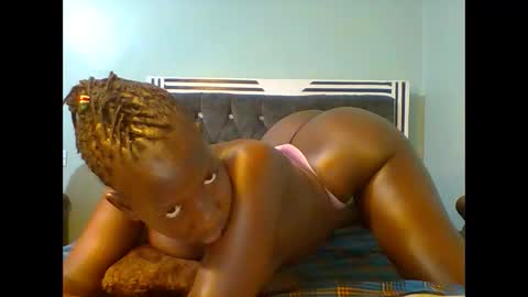 VIVIAN online show from February 15, 7:39 pm