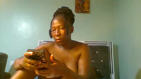 VIVIAN online show from March 6, 6:52 am