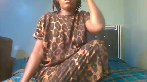 VIVIAN online show from October 1, 6:25 pm