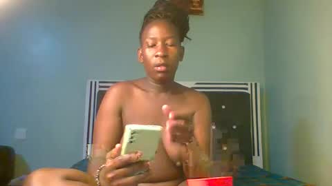 VIVIAN online show from December 16, 5:45 am