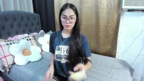 Xenaaa online show from October 4, 1:53 pm