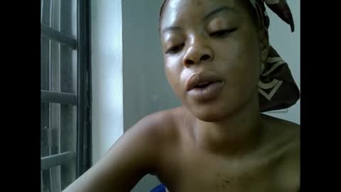 sexyxpeach online show from December 3, 8:34 am