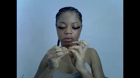 sexyxpeach online show from March 17, 12:59 am