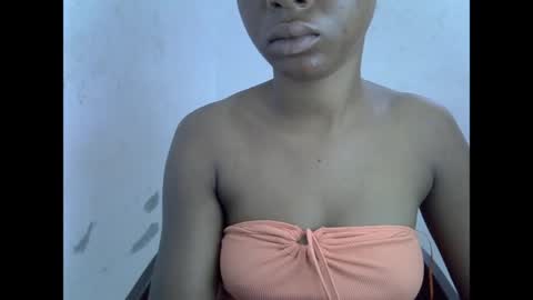 sexyxpeach online show from April 22, 10:17 am