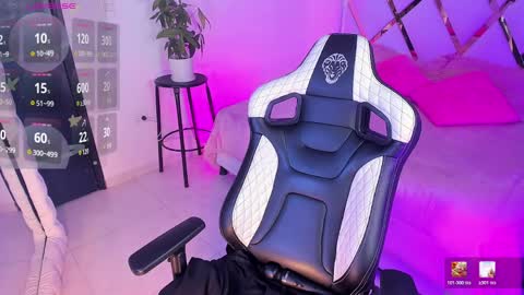 KATY  online show from April 5, 3:20 pm