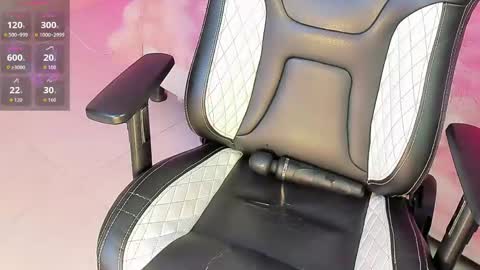 Snapshot of sexyy_kitty18 chatting on April 26, 3:32 pm KATY online show from April 26, 3:32 pm
