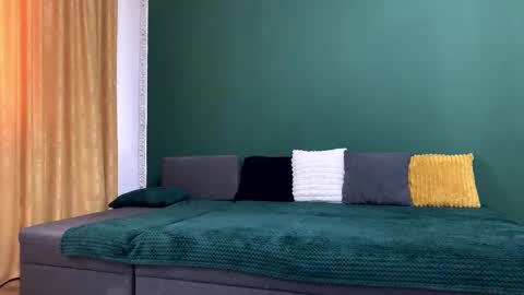 Snapshot of sexyycouple22 chatting on February 25, 8:03 am Sexycouple online show from February 25, 8:03 am