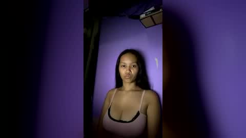 Snapshot of sexyykalea chatting on July 8, 2:32 pm Lea3 online show from July 8, 2:32 pm
