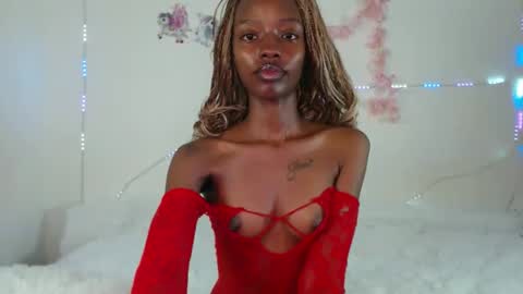 sexyzuriel online show from April 13, 8:53 am