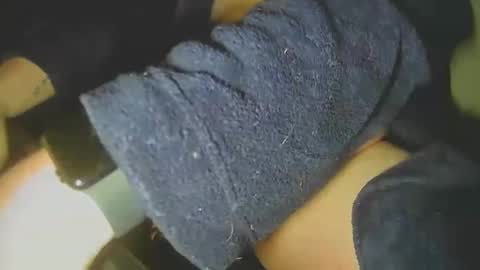 Snapshot of sexzilla15 chatting on December 23, 2:17 pm no face online show from December 23, 2:17 pm