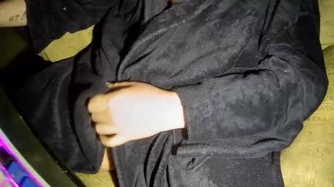 no face online show from March 1, 9:44 am