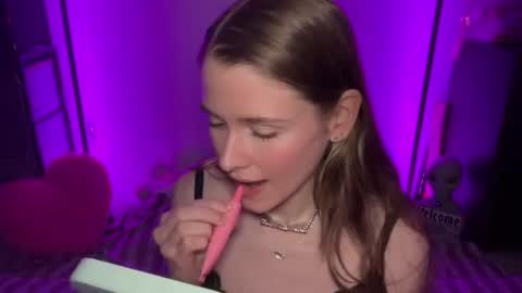 shadebabe online show from June 18, 5:19 am