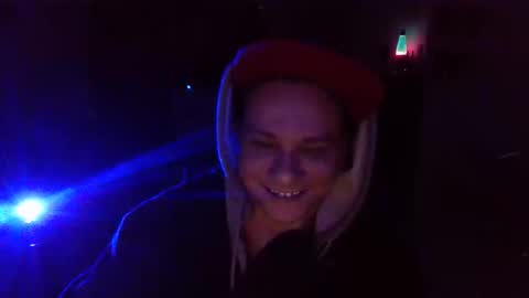 Snapshot of shades455 chatting on May 31, 8:32 pm shades455 online show from May 31, 8:32 pm