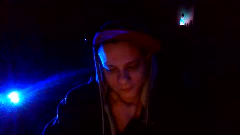 Snapshot of shades455 chatting on June 10, 5:39 am shades455 online show from June 10, 5:39 am