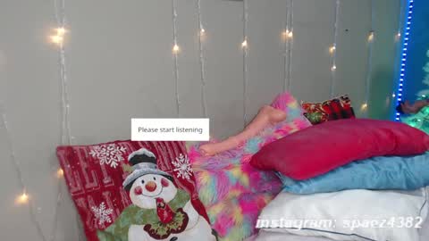 Snapshot of shadia_squirt chatting on December 19, 10:56 am shadia online show from December 19, 10:56 am