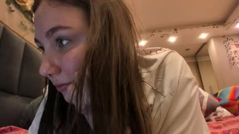 Snapshot of shadow_raffi chatting on November 22, 9:58 pm shadow_raffi online show from November 22, 9:58 pm