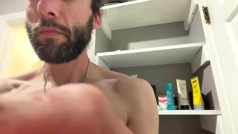 Snapshot of shaggyslim69 chatting on April 10, 11:37 am shaggyslim69 online show from April 10, 11:37 am