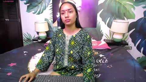 Snapshot of shakti_moumita chatting on May 6, 7:19 pm Shakti online show from May 6, 7:19 pm