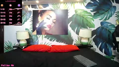 Snapshot of shakti_moumita chatting on May 20, 7:20 pm Shakti online show from May 20, 7:20 pm