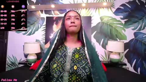Snapshot of shakti_moumita chatting on May 25, 7:09 pm Shakti online show from May 25, 7:09 pm