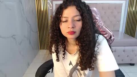 Snapshot of shalon_diaz_sub chatting on December 17, 4:11 pm Shalon online show from December 17, 4:11 pm