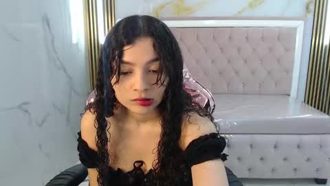 Snapshot of shalon_diaz_sub chatting on December 19, 1:07 pm Shalon online show from December 19, 1:07 pm