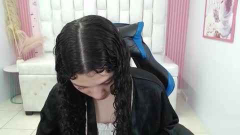 Shalon  online show from November 29, 1:14 pm