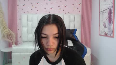 Shalon  online show from December 14, 1:16 pm