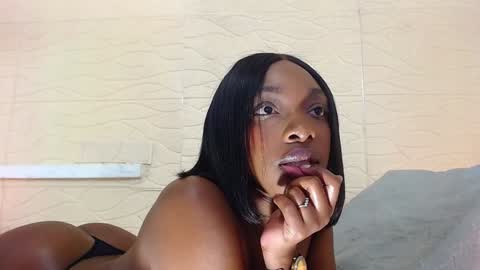 Catalina online show from December 13, 9:30 pm