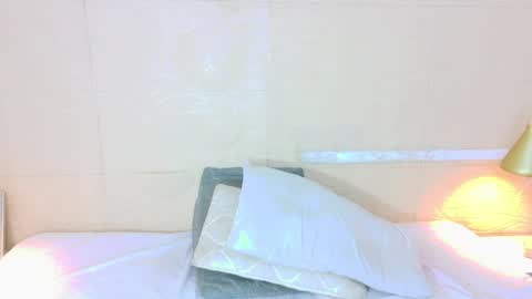 Catalina online show from April 19, 1:21 pm