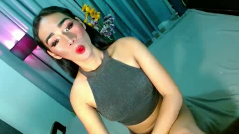 Snapshot of shane_hugexx chatting on December 20, 2:52 am MISS SHANE online show from December 20, 2:52 am
