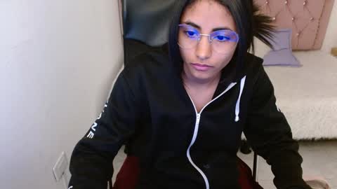 Snapshot of shaneelle chatting on February 7, 9:16 am shanelle online show from February 7, 9:16 am