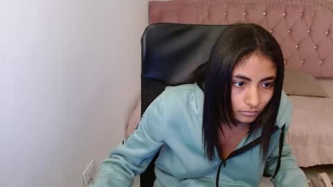 Snapshot of shaneelle chatting on February 25, 9:20 am shanelle online show from February 25, 9:20 am