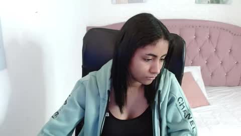 Snapshot of shaneelle chatting on September 20, 3:07 am shanelle online show from September 20, 3:07 am