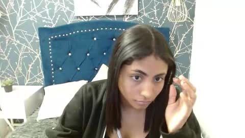 Snapshot of shaneelle chatting on October 11, 3:21 pm shanelle online show from October 11, 3:21 pm