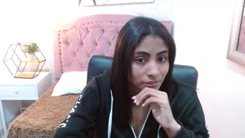 Snapshot of shaneelle chatting on October 18, 3:13 pm shanelle online show from October 18, 3:13 pm