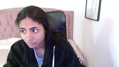 Snapshot of shaneelle chatting on November 11, 3:06 am shanelle online show from November 11, 3:06 am