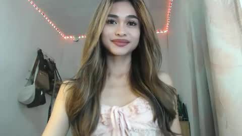 Snapshot of shanegreents chatting on November 19, 2:11 am bini aiah online show from November 19, 2:11 am