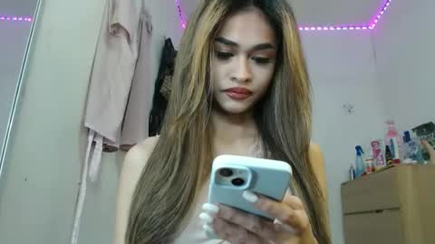 Snapshot of shanegreents chatting on November 28, 3:31 am bini aiah online show from November 28, 3:31 am