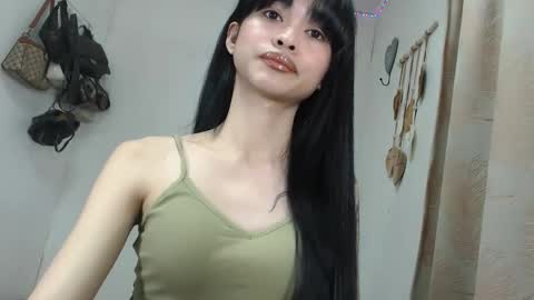 bini aiah online show from April 14, 2:28 am