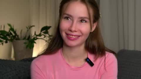 Snapshot of shanelfun chatting on October 16, 1:06 am Emmy online show from October 16, 1:06 am