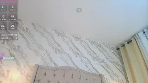 Snapshot of shanell__hott chatting on October 11, 4:33 am shanell online show from October 11, 4:33 am