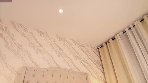 Snapshot of shanell__hott chatting on December 3, 4:53 am shanell online show from December 3, 4:53 am