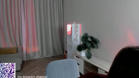 me name is Mia online show from January 16, 5:39 pm