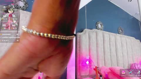 Shanel online show from December 12, 4:32 pm