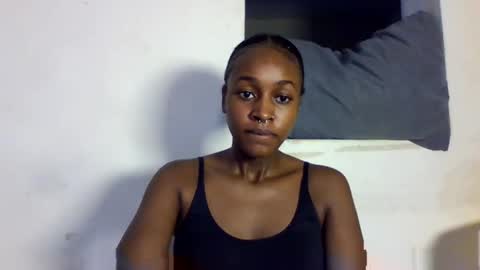 shania_sleigh online show from April 17, 1:36 pm