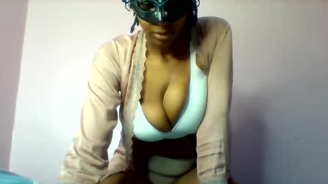 shanizz online show from March 3, 6:36 pm