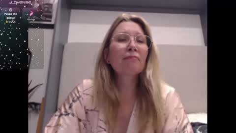 Snapshot of shannon07 chatting on November 10, 1:37 am Shannon07 online show from November 10, 1:37 am