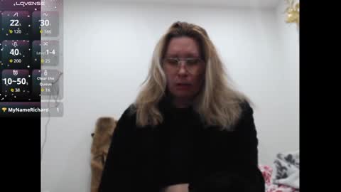 Shannon07 online show from March 9, 8:46 pm